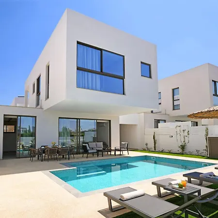 Princess Ariel Luxury - Large Pool * Protaras